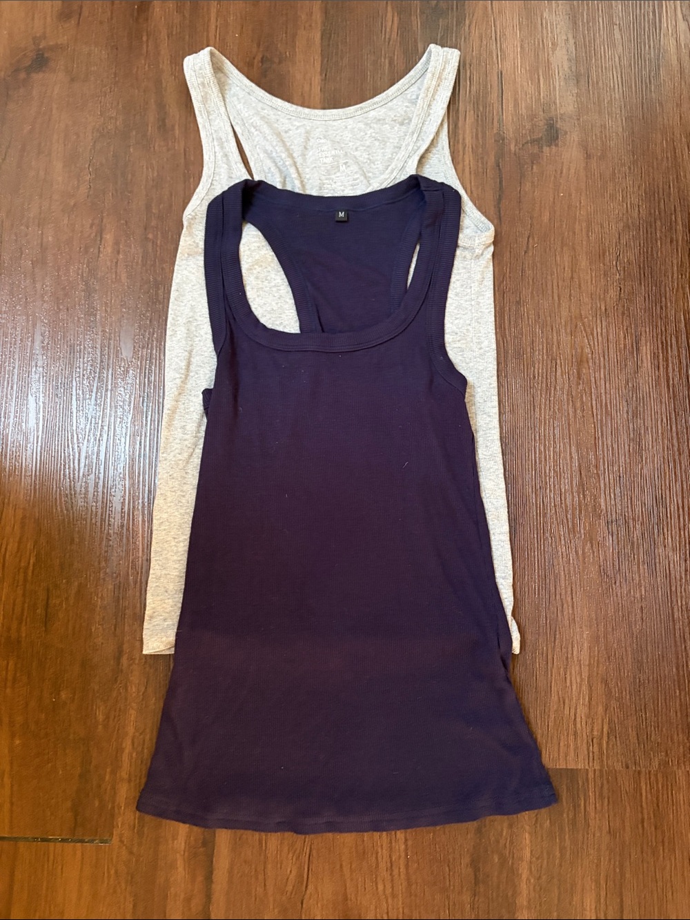 GAP Women's Racerback Tank Tops - Navy & Light Gray size M mixed lot of 2 tees